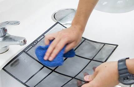 清洗空調(diào)過濾網(wǎng) 家庭空調(diào)過濾網(wǎng)清洗方法_空調(diào)過濾網(wǎng)怎么清洗